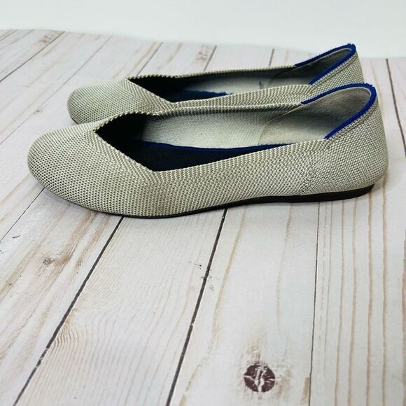 Rothy’s Light Gray Round Toe Ballet Flats - Picture 1 of 9